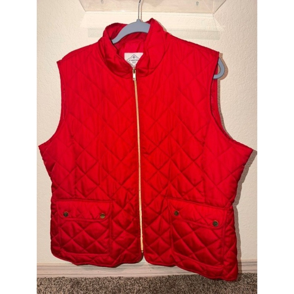 St Johns Bay Womens Red Quilted Vest Full Zip Pockets Size XXL Classic Layering